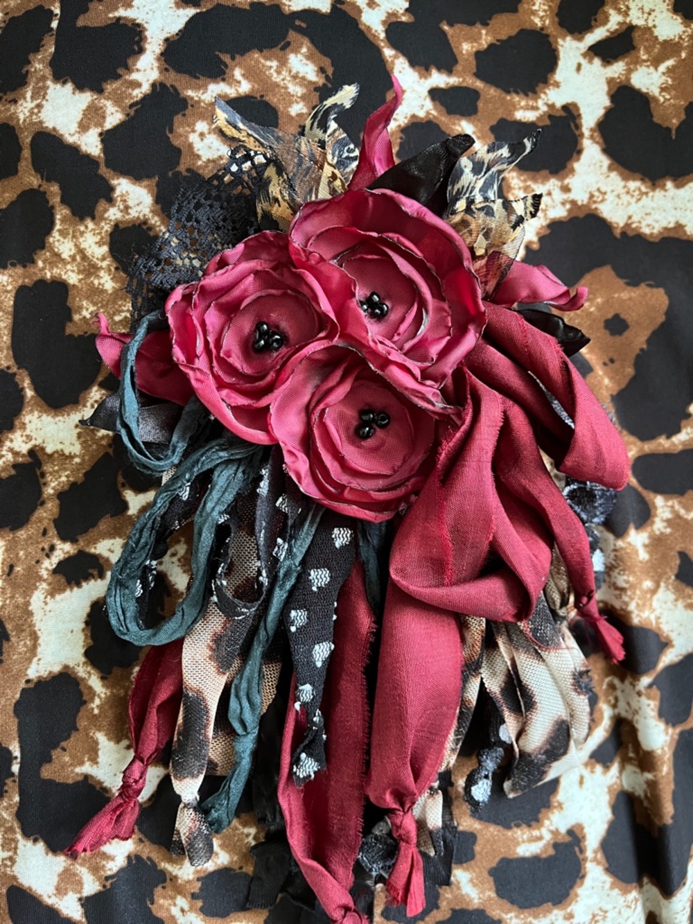Scrappy Flower Pin - Picture 2 of 3